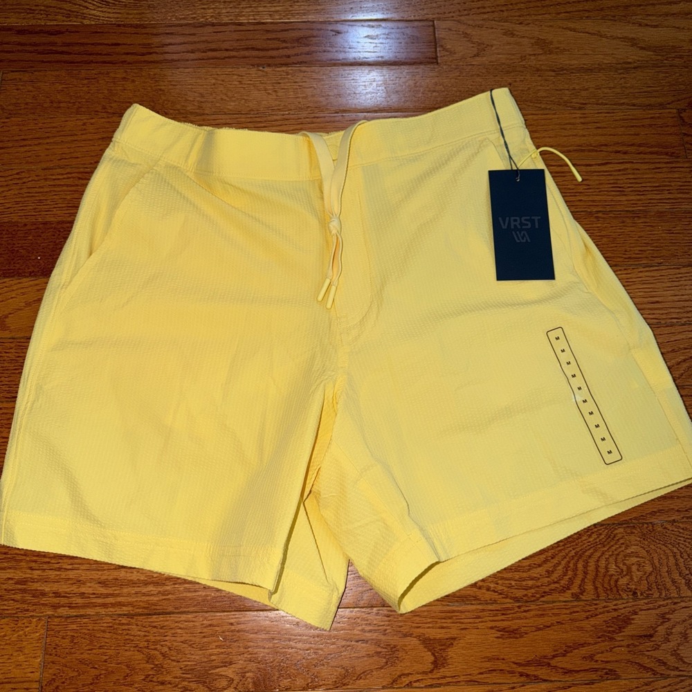 VRST Resort Shorts Mens Yellow Seersucker 6" Inseam Swim‎ UV Medium $68 Pockets